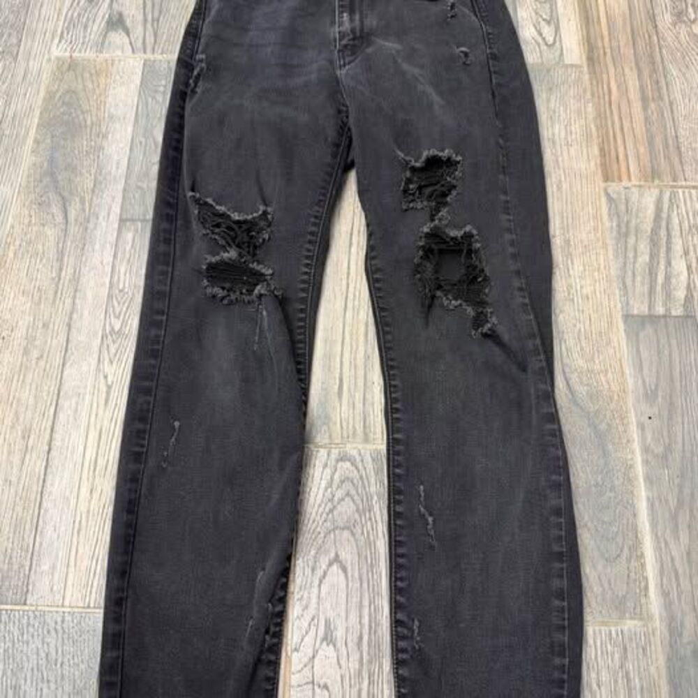 Judy Blue Women’s distressed boyfriend fit jeans - size 3/26